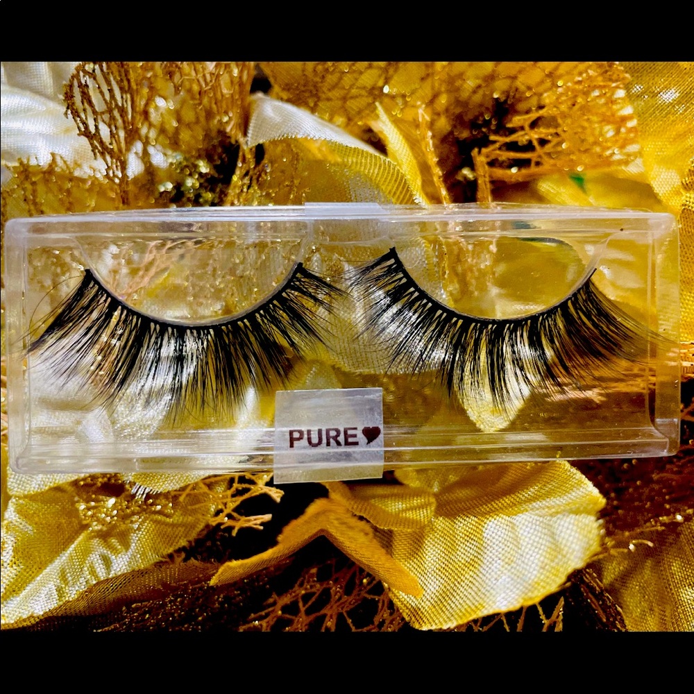Soft 3D mink long lash in the style “Pure”